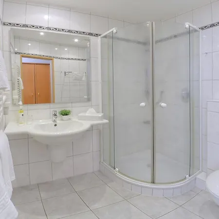 Zur Eiche Hotel 3*
